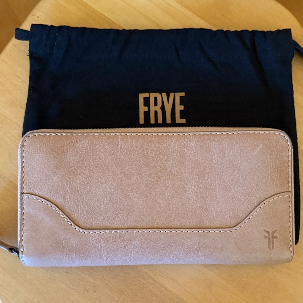 Frye Zipoy Wallet